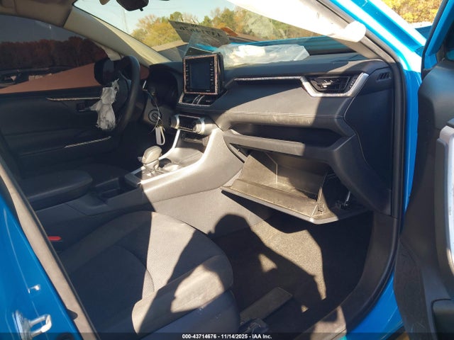 2021 TOYOTA RAV4 HYBRID JTML6RFV8MD503373 Photo 4