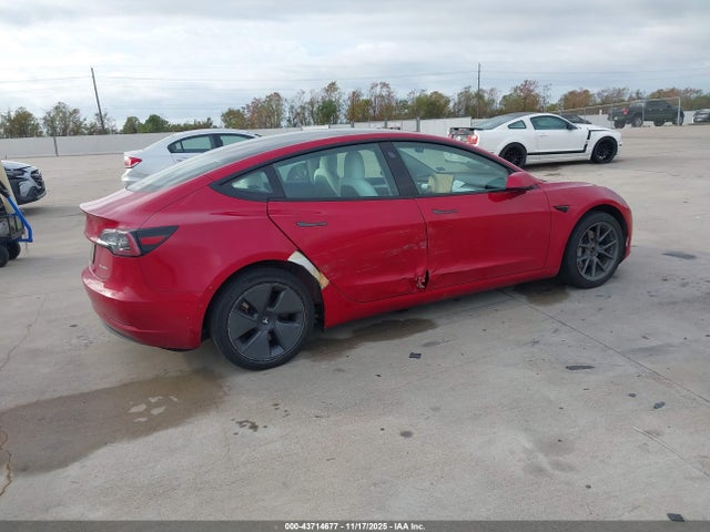 2022 TESLA MODEL 3 5YJ3E1EB4NF179859 Photo 3
