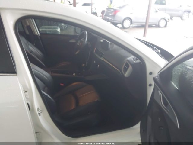 2018 MAZDA MAZDA3 3MZBN1V34JM180047 Photo 4