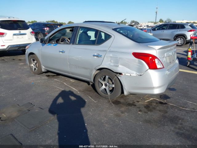 2015 NISSAN VERSA 3N1CN7AP4FL800818 Photo 2