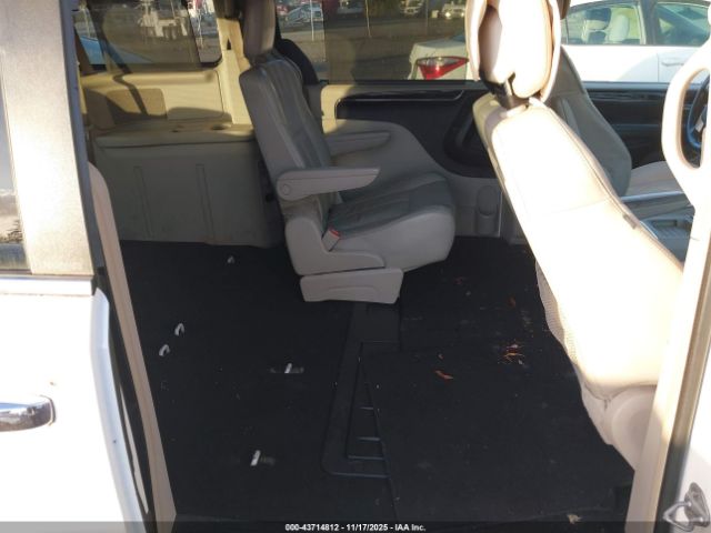 2011 CHRYSLER TOWN & COUNTRY 2A4RR6DG5BR698387 Photo 7