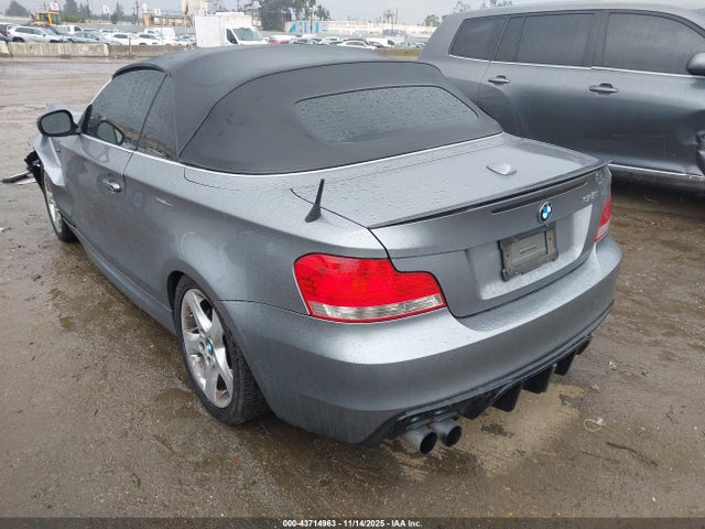 2011 BMW 135I WBAUN7C57BVM24698 Photo 2