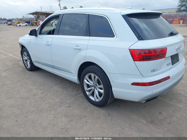 2018 AUDI Q7 WA1LAAF7XJD018367 Photo 2