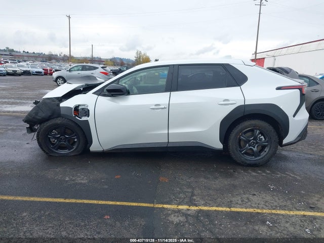 Subaru Solterra Premium 2023 JTMABABA8PA027526 Image 13