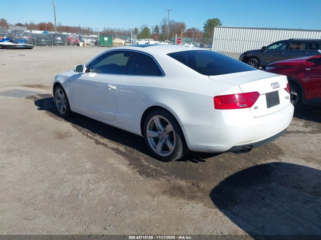 2015 AUDI A5 WAUCFAFR4FA022249 Photo 2