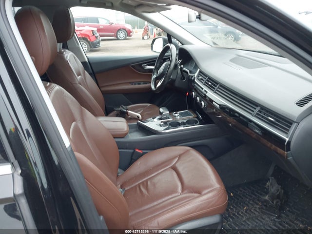 2017 AUDI Q7 WA1LAAF77HD007496 Photo 4