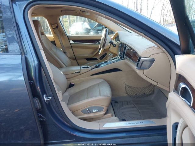 2011 PORSCHE PANAMERA WP0AA2A74BL010234 Photo 4
