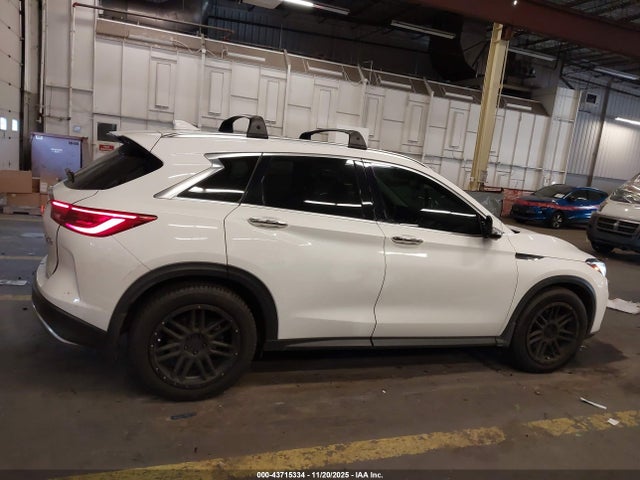 3PCAJ5M39KF124131 Infiniti Qx50 Essential