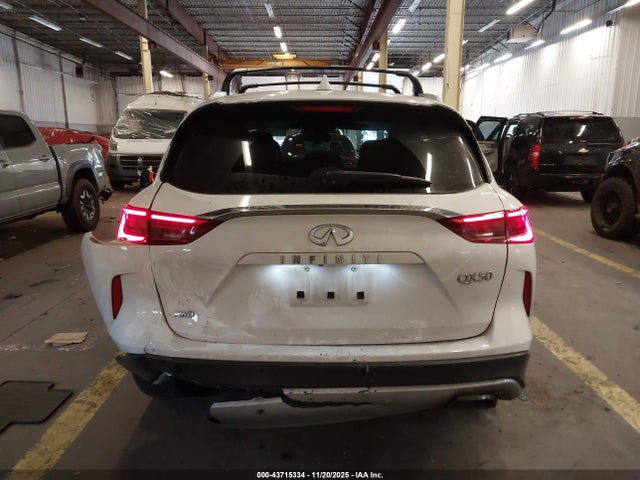 3PCAJ5M39KF124131 Infiniti Qx50 Essential