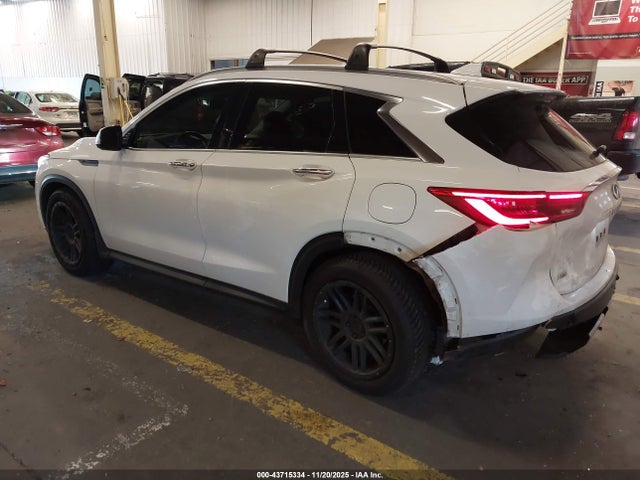 3PCAJ5M39KF124131 Infiniti Qx50 Essential