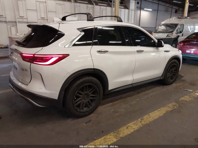 3PCAJ5M39KF124131 Infiniti Qx50 Essential