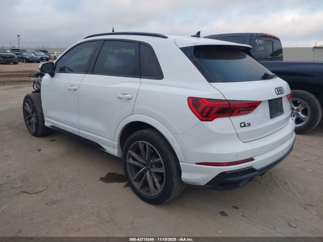 2022 AUDI Q3 WA1DECF33N1143753 Photo 2