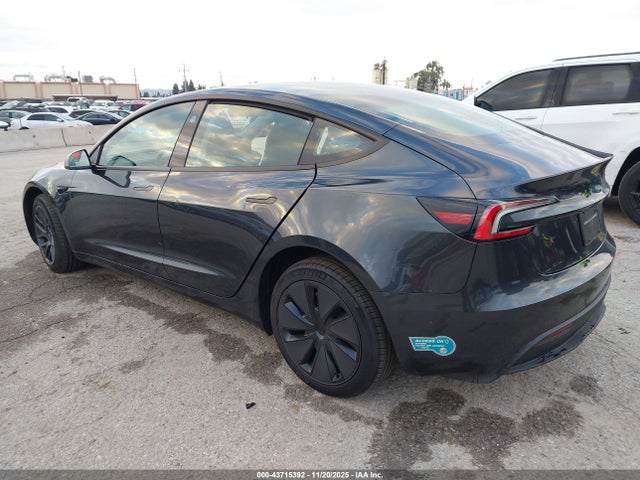 2025 TESLA MODEL 3 5YJ3E1EA0SF985863 Photo 2