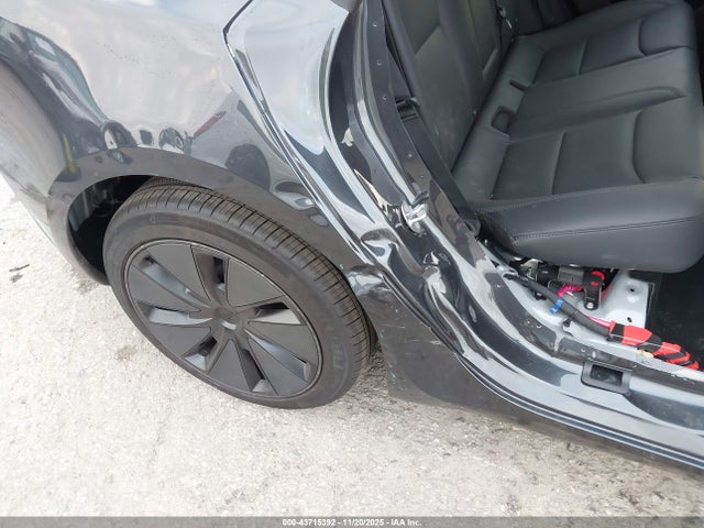 2025 TESLA MODEL 3 5YJ3E1EA0SF985863 Photo 5