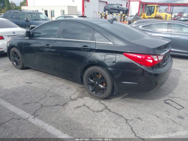 2011 HYUNDAI SONATA 5NPEB4AC3BH092548 Photo 2