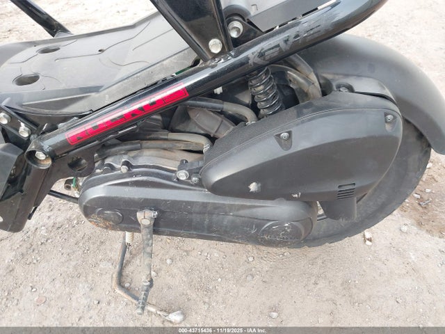 JH2AF5813KK700672 Honda NPS50