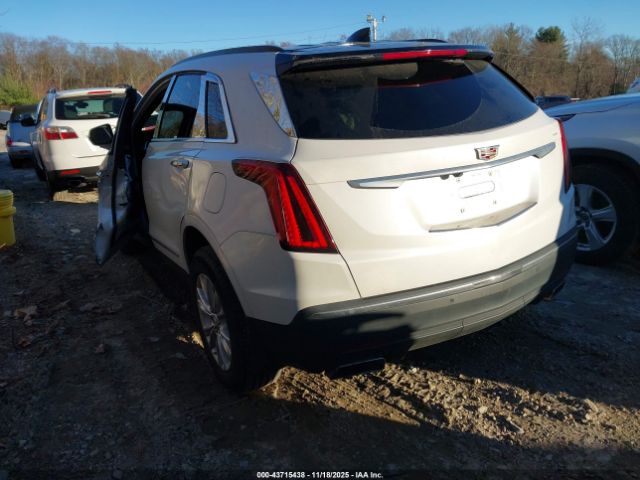 2021 CADILLAC XT5 1GYKNBR40MZ191099 Photo 2