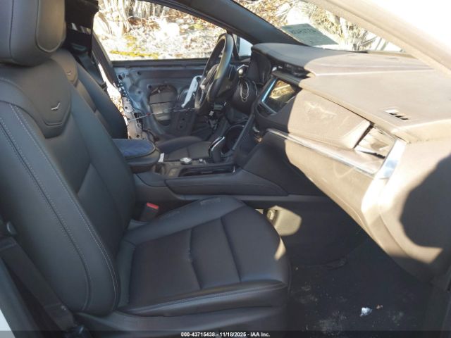 2021 CADILLAC XT5 1GYKNBR40MZ191099 Photo 4