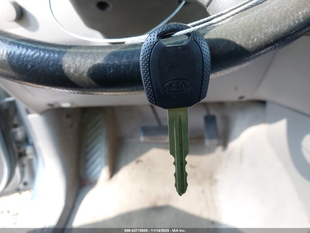 2005 KIA SORENTO KNDJD733055479425 Photo 10