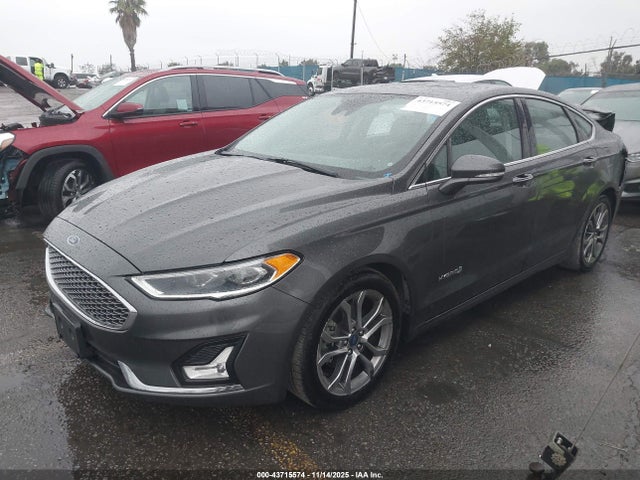 Ford Fusion Hybrid Titanium 2019 3FA6P0RUXKR235994 Image 2