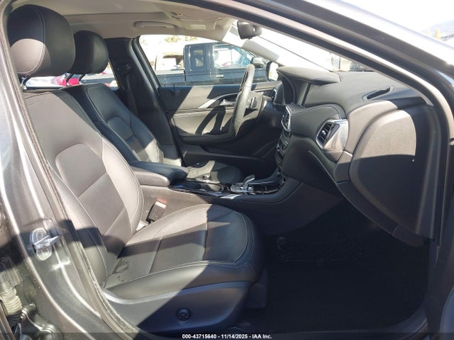 2017 INFINITI QX30 SJKCH5CR8HA017659 Photo 4