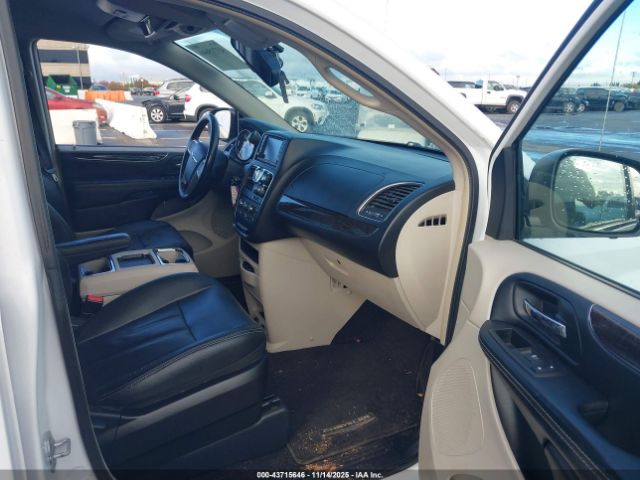 2016 CHRYSLER TOWN & COUNTRY 2C4RC1AG1GR200627 Photo 4