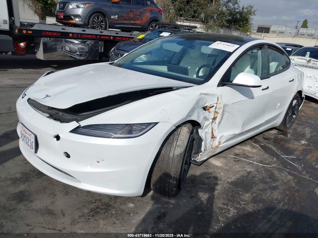 2025 TESLA MODEL 3 5YJ3E1EAXSF062595 Photo 1