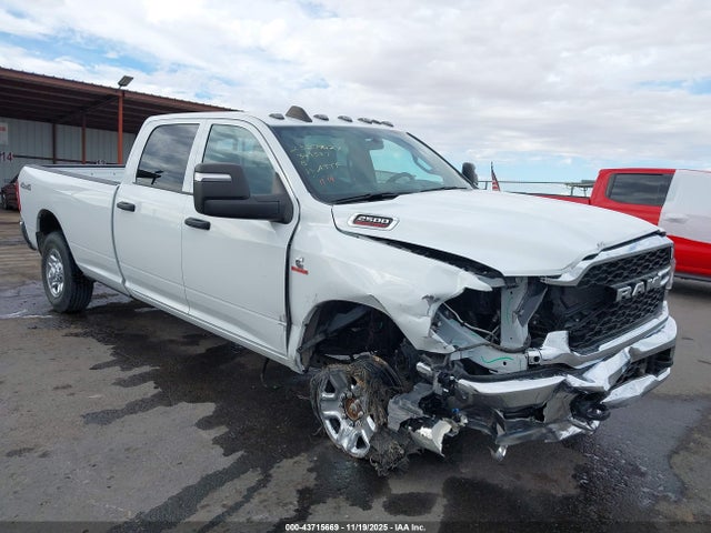 3C6UR5HLXRG235332 RAM 2500