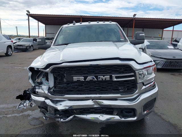 3C6UR5HLXRG235332 RAM 2500