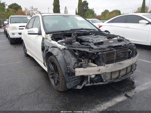 2013 MERCEDES-BENZ C 250 WDDGF4HB4DA828939