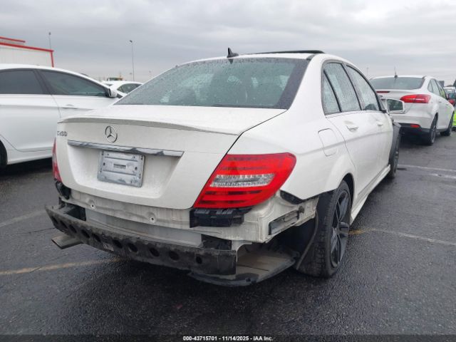 2013 MERCEDES-BENZ C 250 WDDGF4HB4DA828939 Photo 3