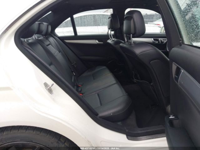 2013 MERCEDES-BENZ C 250 WDDGF4HB4DA828939 Photo 7