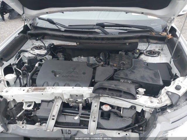 2018 MITSUBISHI OUTLANDER JA4AD3A37JZ000894 Photo 9