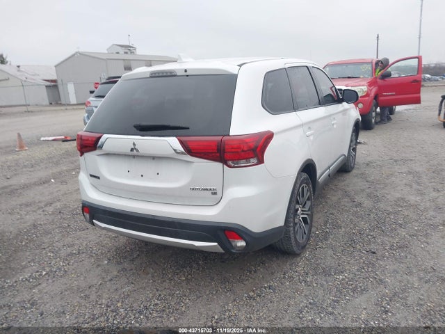 2018 MITSUBISHI OUTLANDER JA4AD3A37JZ000894 Photo 3