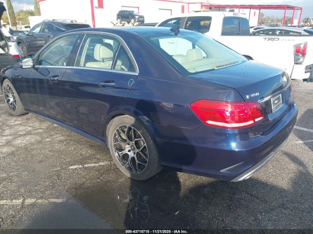2014 MERCEDES-BENZ E 350 WDDHF5KB2EB007479 Photo 2
