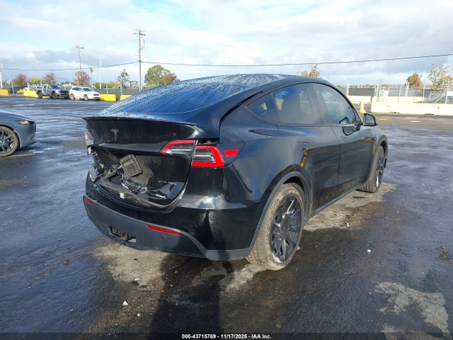 2021 TESLA MODEL Y 5YJYGDEE5MF098105 Photo 3