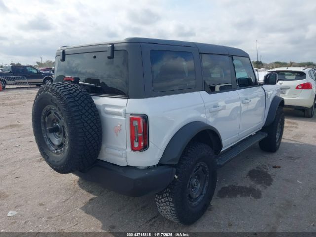 2024 FORD BRONCO 1FMDE8BH5RLA84747 Photo 3