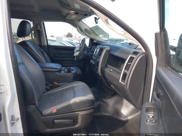 Продаж на аукціоні авто 2021 Ram 1500 Classic Tradesman  4x2 6'4 Box, vin: 1C6RR6FG0MS569016, номер лоту: 43715817