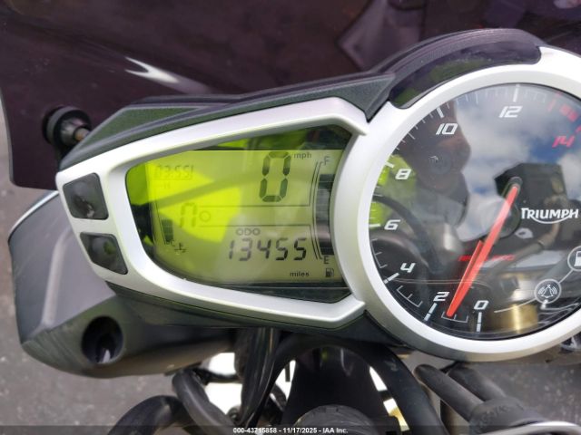 2016 TRIUMPH MOTORCYCLE STREET TRIPLE SMTL02NE6GT729787 Photo 6