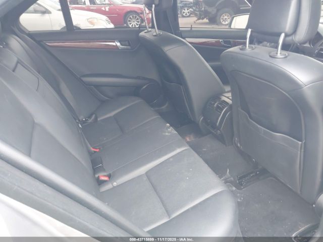 2011 MERCEDES-BENZ C 300 WDDGF8BB1BR176151 Photo 7