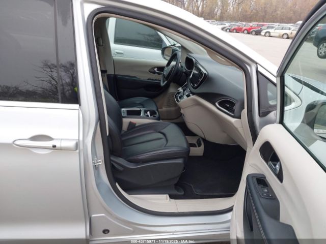 2024 CHRYSLER PACIFICA 2C4RC1BG4RR149223 Photo 4