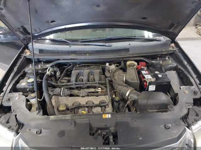 2008 FORD TAURUS X 1FMDK02W08GA44270 Photo 9