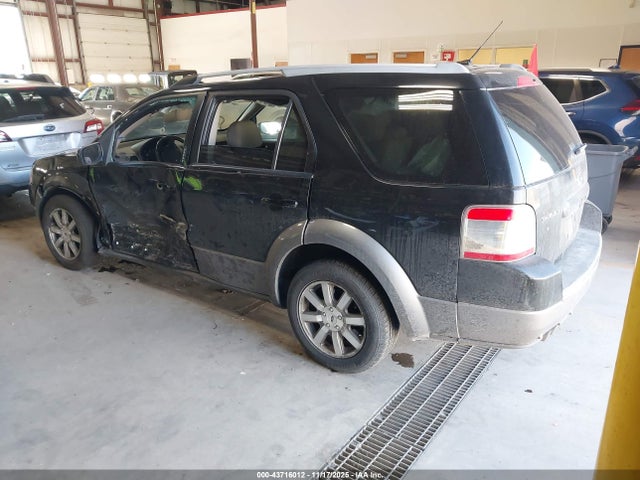 2008 FORD TAURUS X 1FMDK02W08GA44270 Photo 2