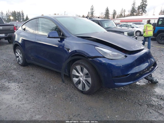 2023 TESLA MODEL Y 7SAYGDEEXPF767296 Photo 0