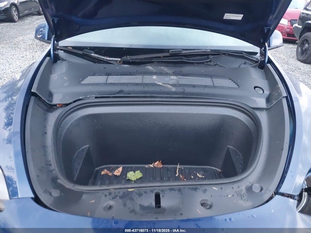 2023 TESLA MODEL Y 7SAYGDEEXPF767296 Photo 9