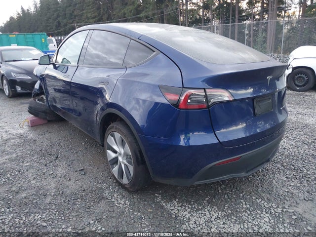 2023 TESLA MODEL Y 7SAYGDEEXPF767296 Photo 2