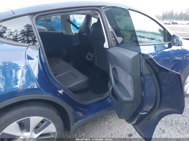 2023 TESLA MODEL Y 7SAYGDEEXPF767296 Photo 7