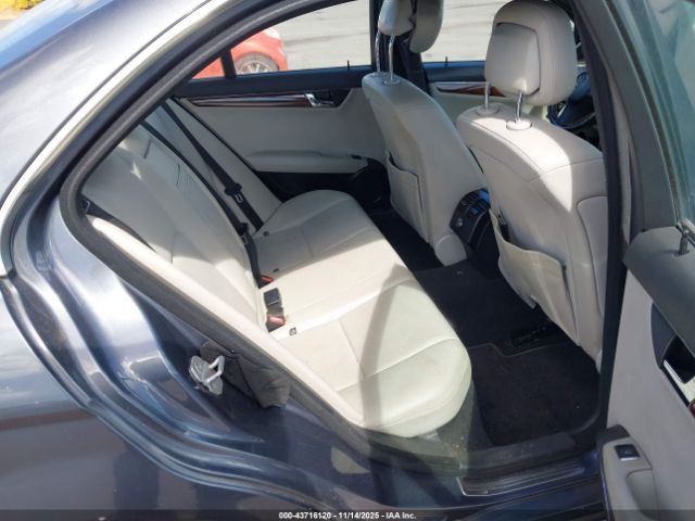 2011 MERCEDES-BENZ C 300 WDDGF5EB2BR153116 Photo 7