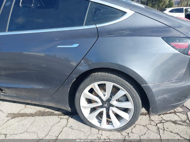 Tesla Model 3 Long Range/mid Range/standard Range/standard Range Plus 2019 5YJ3E1EA8KF401953 Image 18