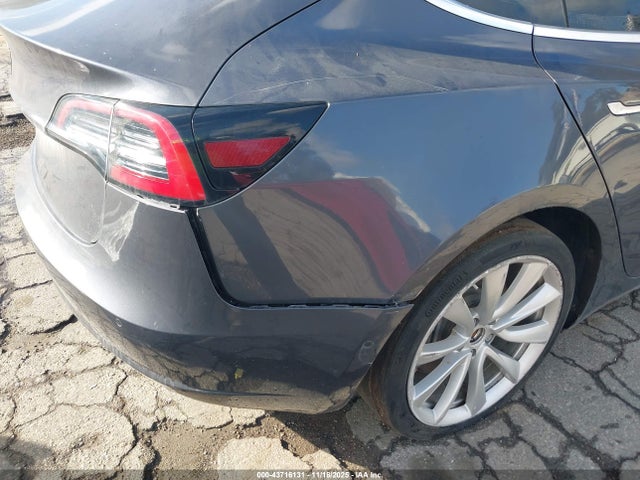Tesla Model 3 Long Range/mid Range/standard Range/standard Range Plus 2019 5YJ3E1EA8KF401953 Image 21